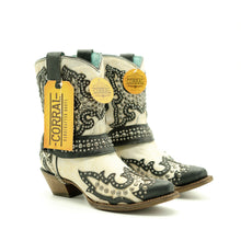 Corral Stud Wing Tip Snip Toe