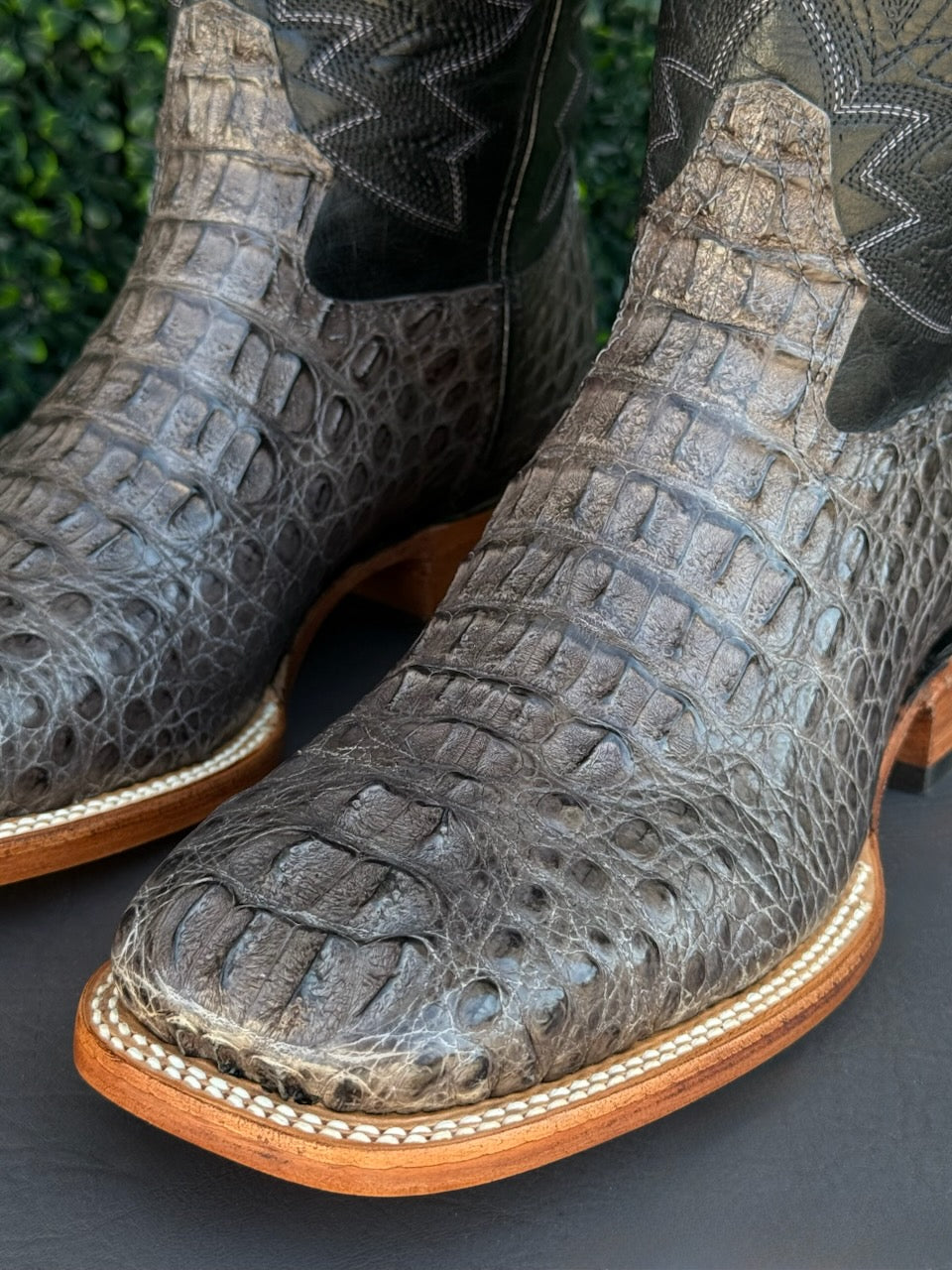 Lazo Grey Caiman Hornback Boots