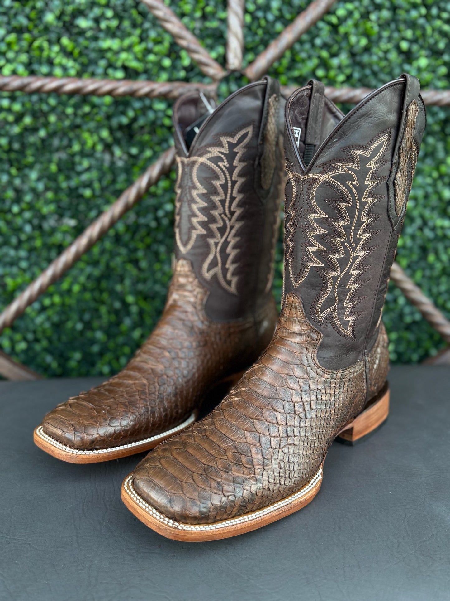 Lazo Python Boots